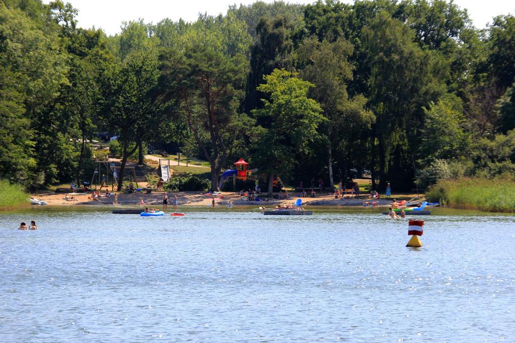 Mueritzparadies - Feriendorf Alte Fahrt Rechlin Extérieur photo